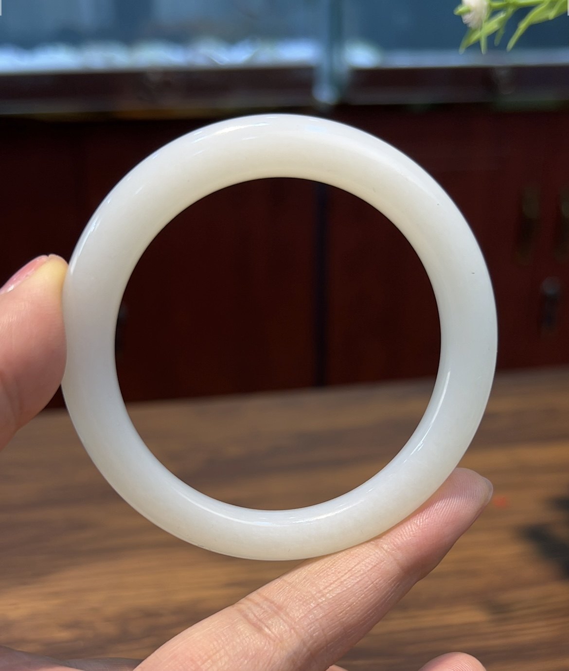 新疆直发正品和田玉羊脂白玉手镯天然玉石俄料糯白镯子宽9.5