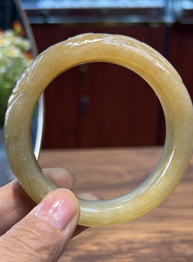 新疆直发正品和田玉且末糖玉雕花手镯天然玉石老料镯子56.7带证书