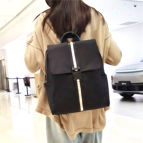 休闲通勤双肩包女士简约背包