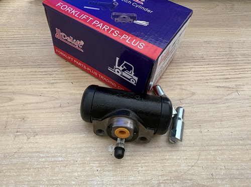 丰田叉车配件7FD25/ 8FB25/30刹车分泵制动分泵47410-23420-71