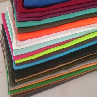 纯色涤纶面料 白色黑色斜纹化纤布料 制服呢围裙cosplay手工清仓