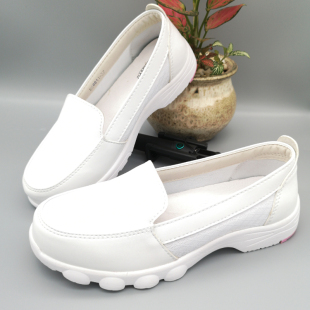 雷阵雨夏季新款护士鞋女白色平底真皮防臭透气洞洞凉鞋日版小白鞋