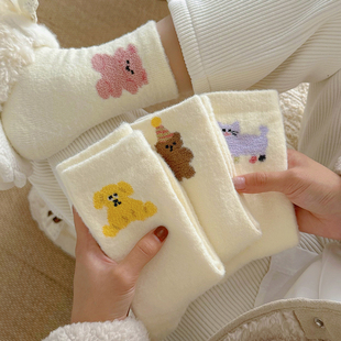 奶白卡通珊瑚绒无骨袜子女秋冬加绒加厚保暖可爱居家地板袜睡眠袜
