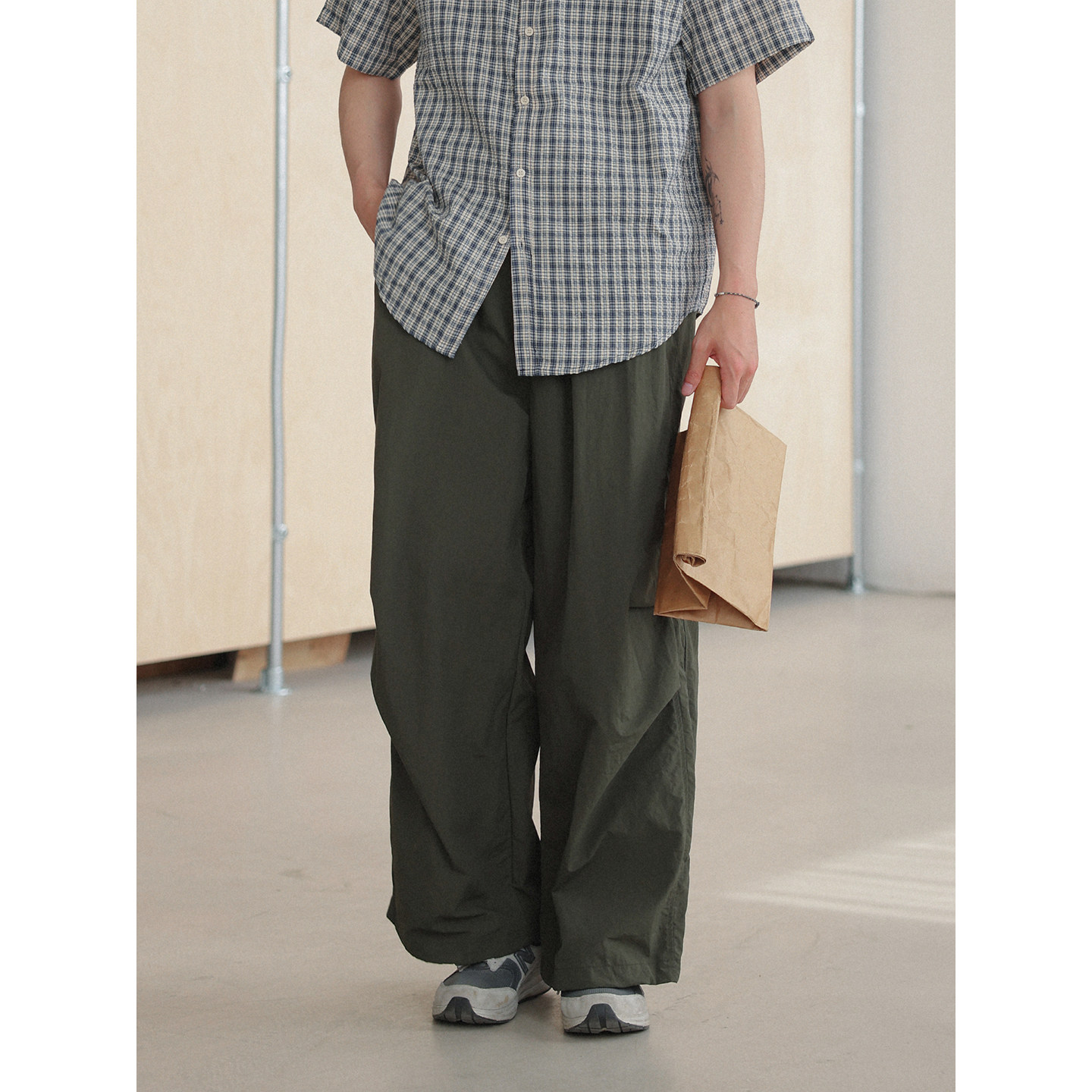 NOEARS夏季军绿色设计感工装长裤日系松紧腰复古抽绳宽松户外长裤