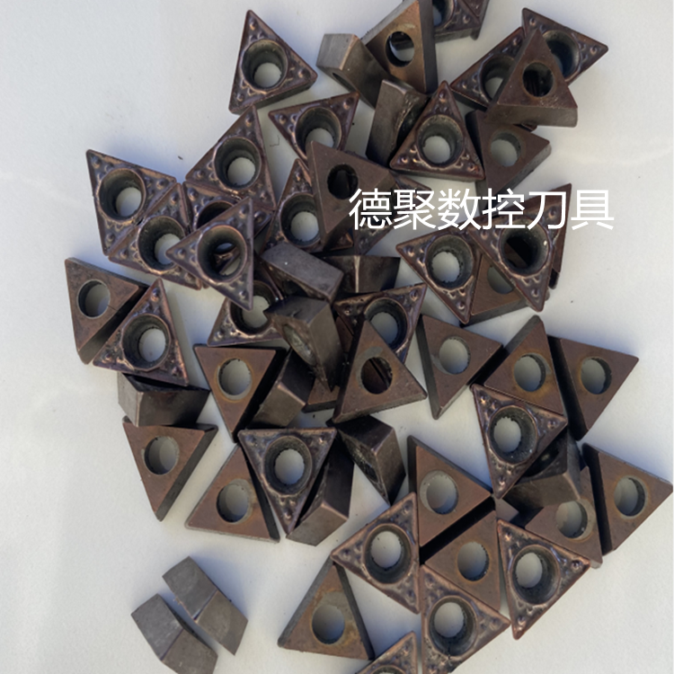 二手进口日本京瓷镗孔刀片小内孔车刀片TCMT11T304不锈钢小三角刀