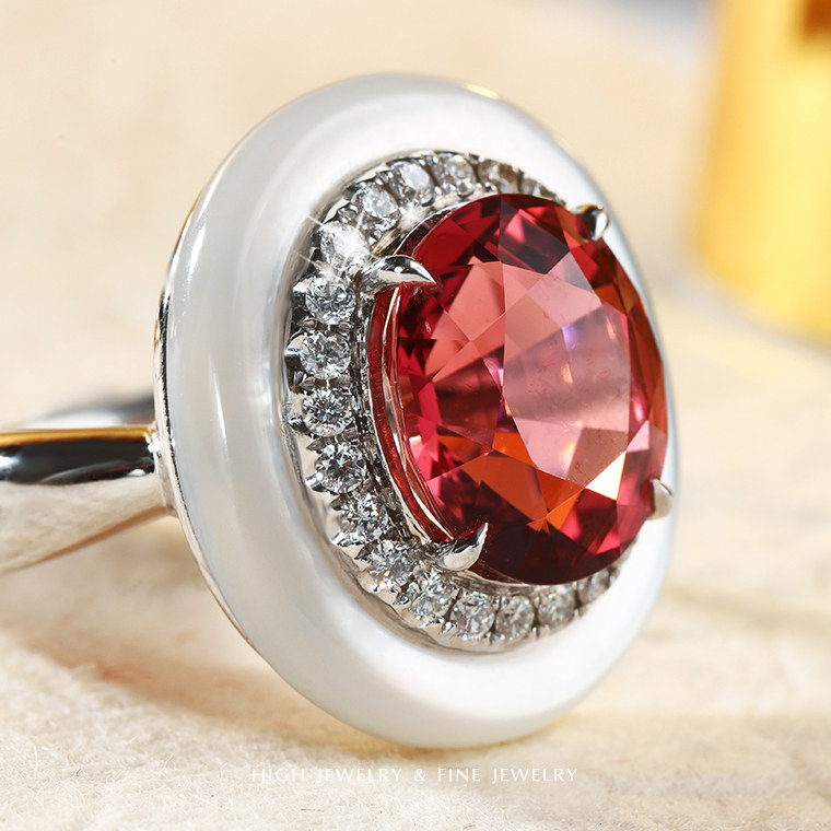 珠宫 18k白金镶钻&粉碧玺贝母戒指 经典彩宝系列 gao贵优雅的色调