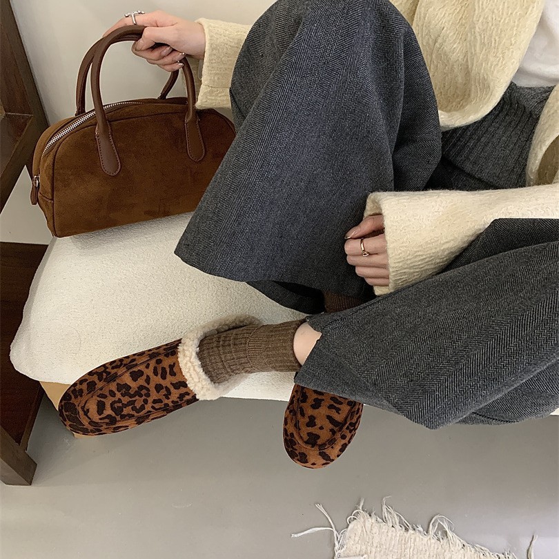 内尖头玛丽珍单鞋女鞋子2025新款春秋季法式配裙子绒面小皮鞋