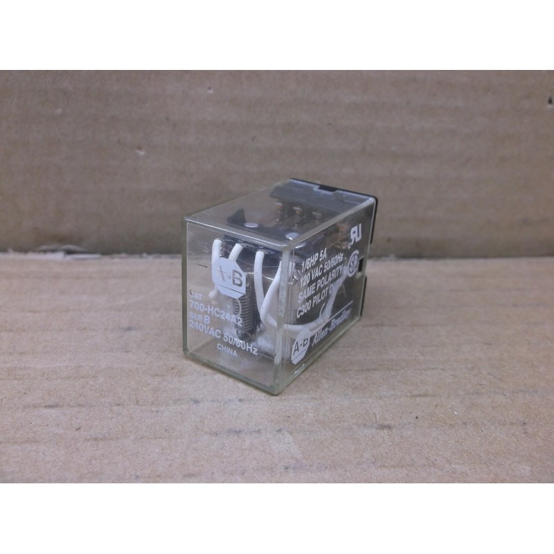 700-HC24A2 B Allen Bradley 4PDT 5A 14 Hoja 240VAC Bobina Rel