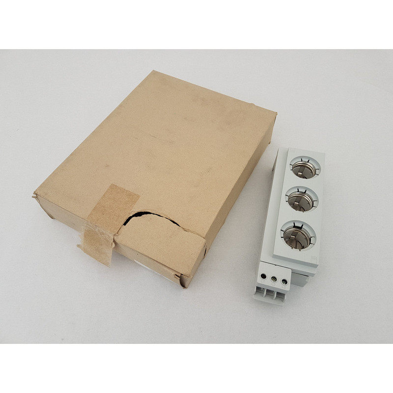 1VE=5 Stück Rittal SV Reiter-Sicherungssockelelemente DIII-