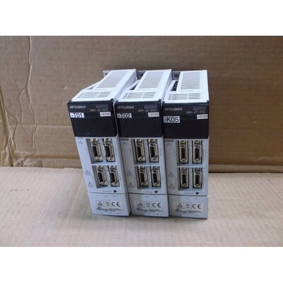 Amplificateur De Moteur Servo Mitsubishi MR-J2-20C-S100 MRJ2