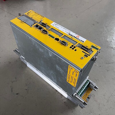 1x Baumüller b maXX BM4424-SI1-01400-11B00P00-S01-03-E03 Se