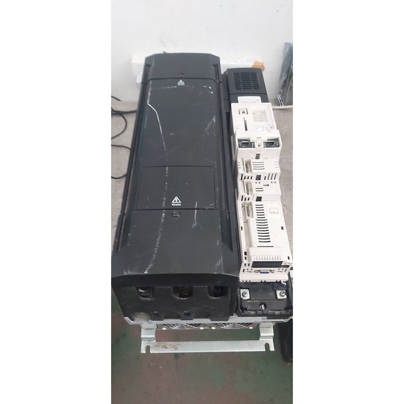 EMERSON UNIDRIVE M700074 000770 A 优惠 UPS 航运