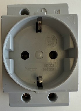 Hager Steckdose / 10/16A / 250V~ / SN016 / 564016