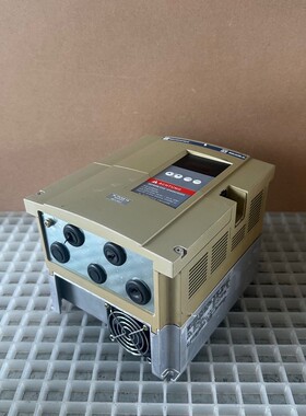 1x Telemecanique Square ATV18U72N4 Frequenzumrichter Altivar