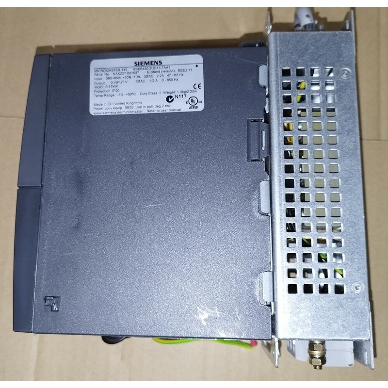 SEHR NEU ?▄? SIEMENS MICROMASTER 440 - 6SE6440-2UD13-7AA1 -
