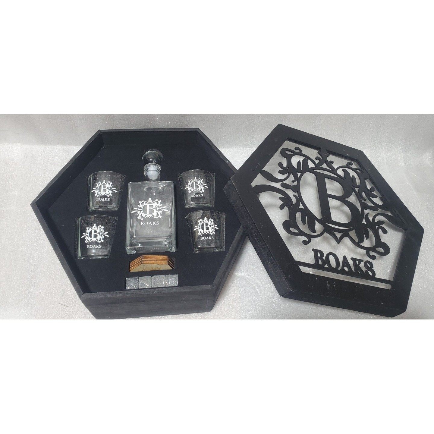 Boaks My Royal 定制 5 件醒酒器套装带盒醒酒器和 (4) 眼镜!,电子元器件市场,PCB电路板/印刷线路板,淘宝优惠券,粉丝福利购,淘宝优惠卷