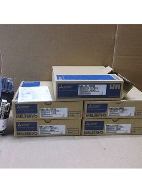 MR-J3-10BS1 全新带盒 三菱伺服电机放大器 驱动器 MRJ310BS1