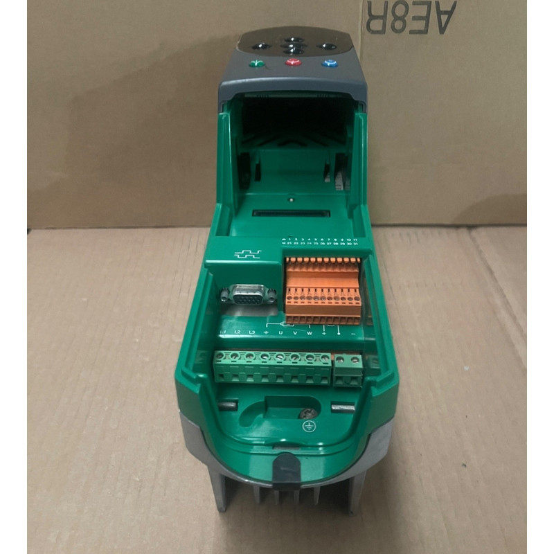 Control Techniques – UNI1402 – Unidrive Classic AC Drive 1