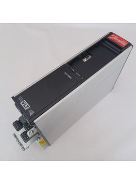 Danfoss Frequenzumrichter VLT 5000 VLT5002PT5B20STR3DLF00A00