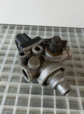 Wabco Westinghouse 9753034470 Druckregler