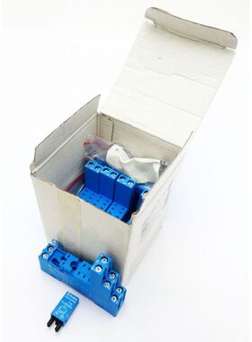 5x Finder 95.95.3 Relaissockel + 99.80.0.230.98 Steckmodul -