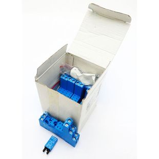 5x Finder 95.95.3 Relaissockel + 99.80.0.230.98 Steckmodul -