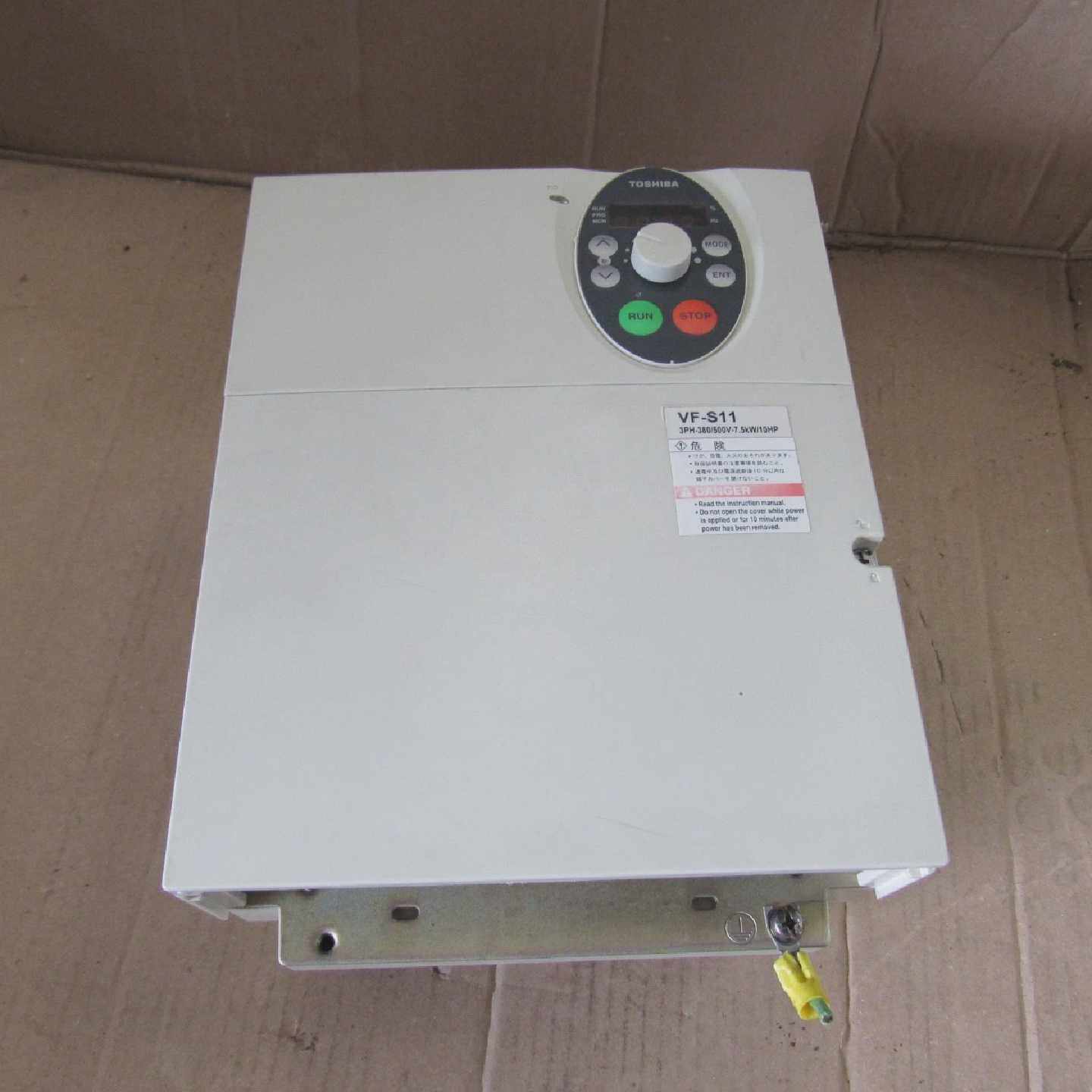 东芝VFS114075PLWN2变速器逆变器380500V10HP17.0A二手MO