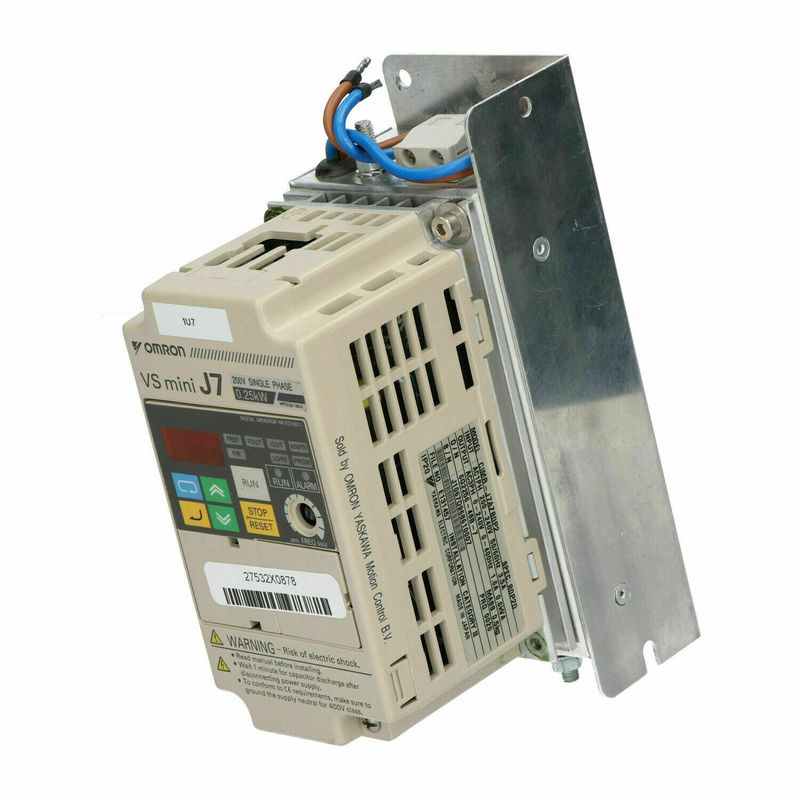 SEHR NEU ?▄?▄? OMRON CIMR-J7AZB0P2 -- CIMR J7AZB0P2 - INVE