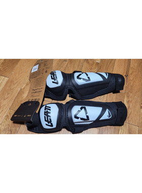 Leatt 5019210150 膝盖和护膝 3.0 EXT 白色/黑色 # S/M 全新。