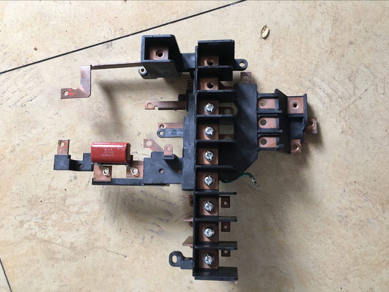 bc164a487三菱变频器a700-f840系18.5-22-30kw塑料接线端子端子排