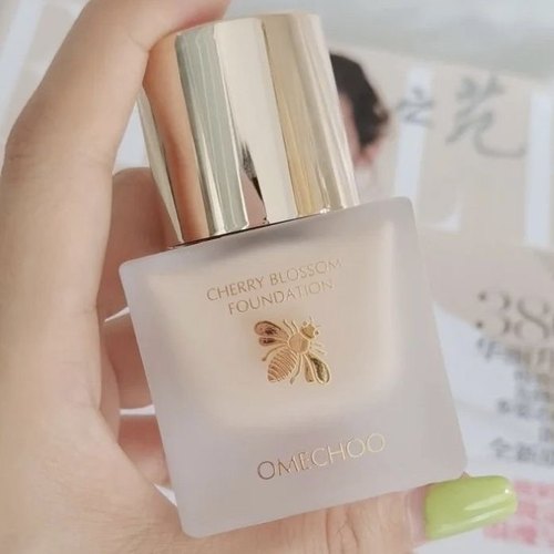 OMECHOO奥美祺樱花粉底液打造月光肌精选多种天然成分打造持妆