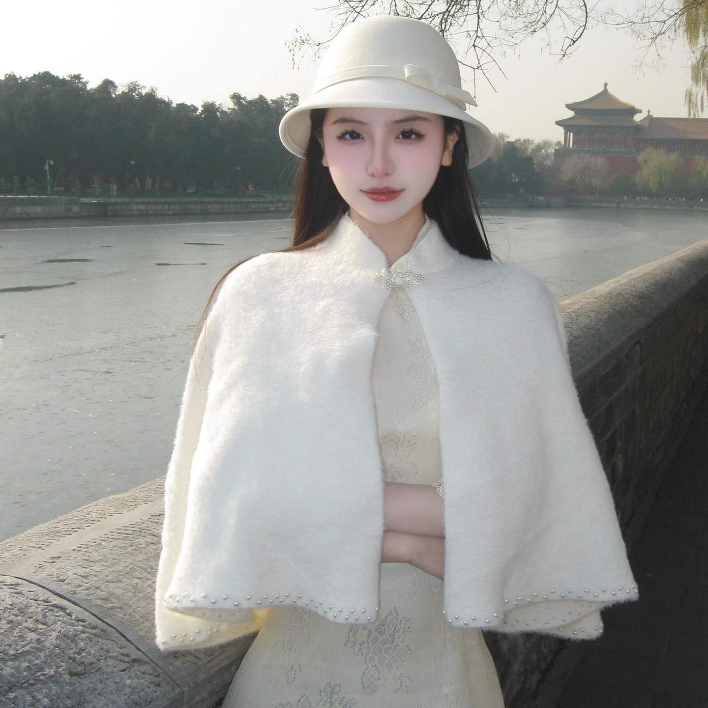 温柔千金风订珠仿皮草披肩女秋冬保暖毛绒斗篷旗袍外搭新娘订婚礼