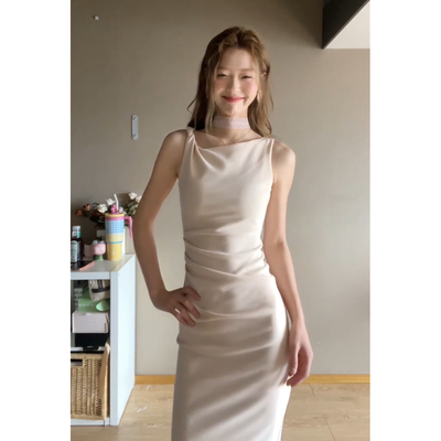 法式气质吊带洋装子女夏季2026新款独特漂亮掐腰修身显瘦包臀裙