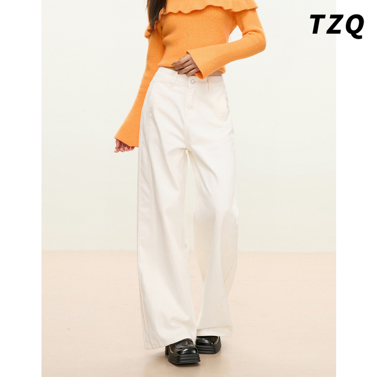 白色爆款高腰阔腿牛仔裤