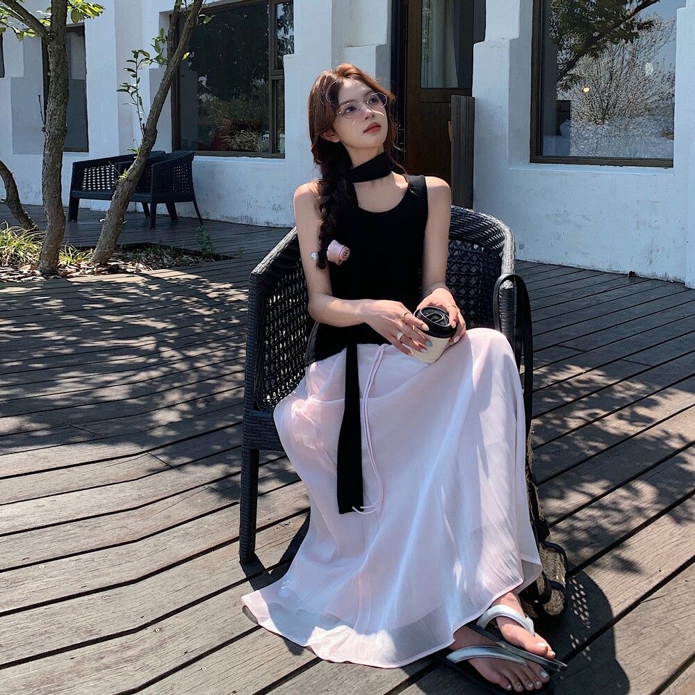 黑色无袖背心上衣套装女2025夏季新款设计感小众显瘦半身裙两件套图片