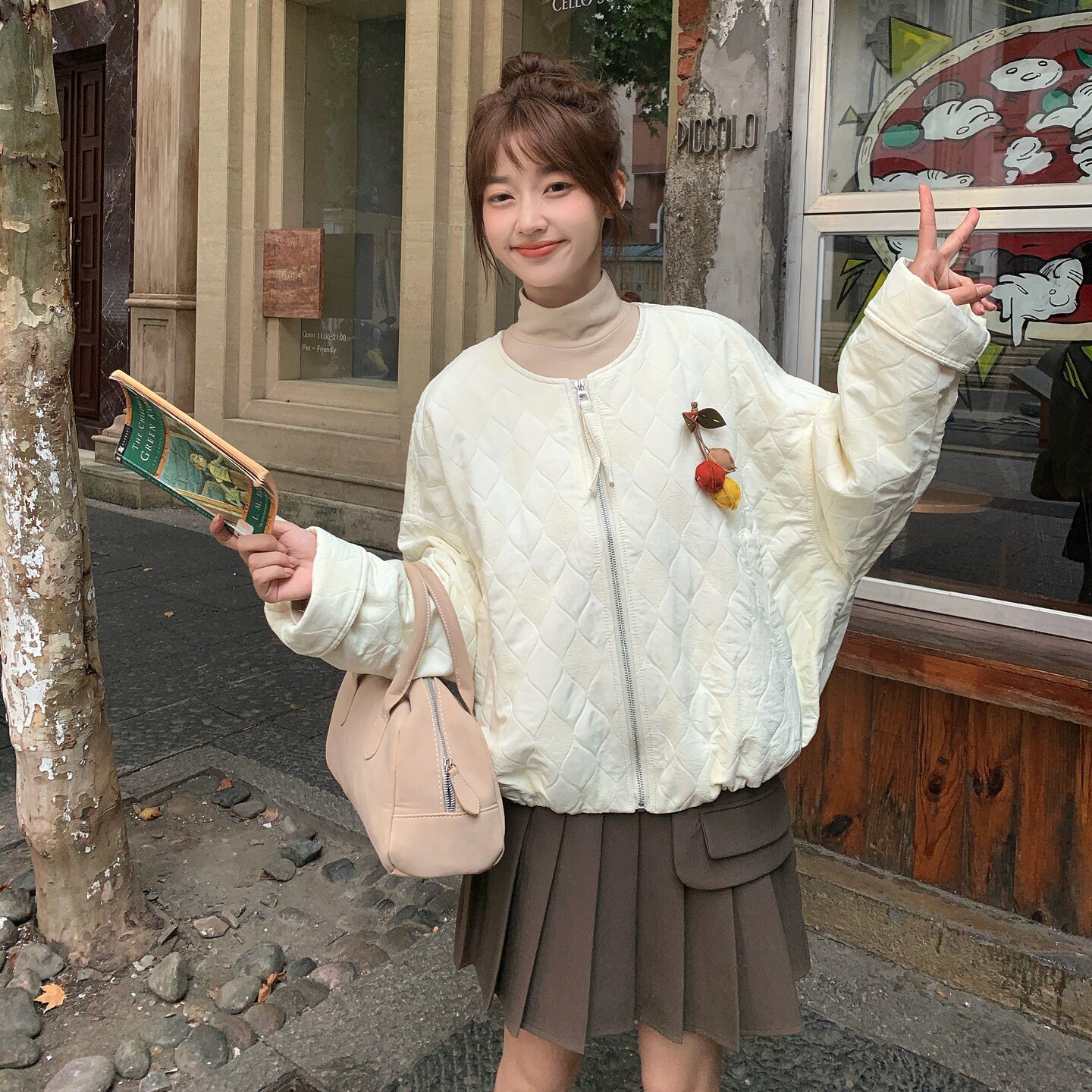 2025新款现货现货压纹短外套白色#25192-P155-K228,女装短外套,唛多