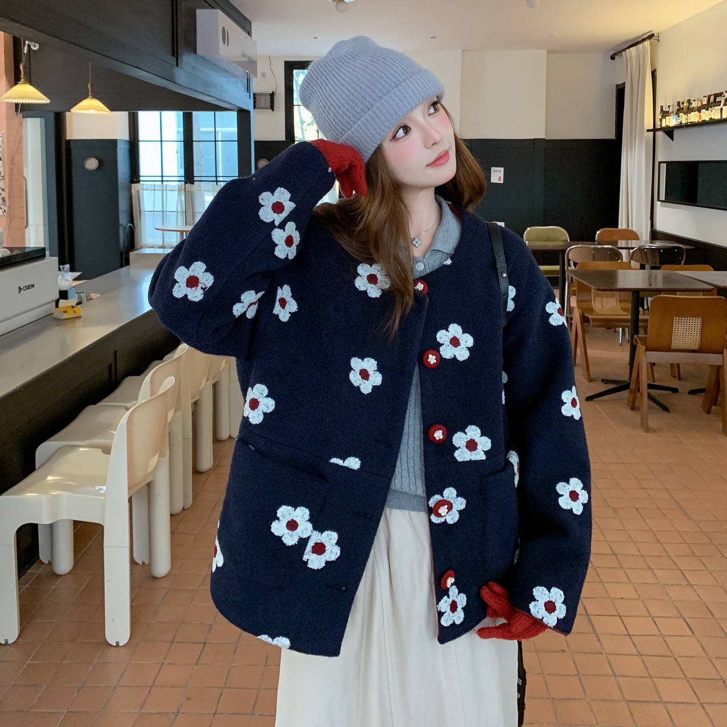 2025冬季新款现货藏青色小花花百搭毛呢外套#25186-p165-k248,女装毛呢外套,唛多 2025冬季新款现货藏青色小花花百搭毛呢外套#25186-p165-k248,女装毛呢外套,唛多