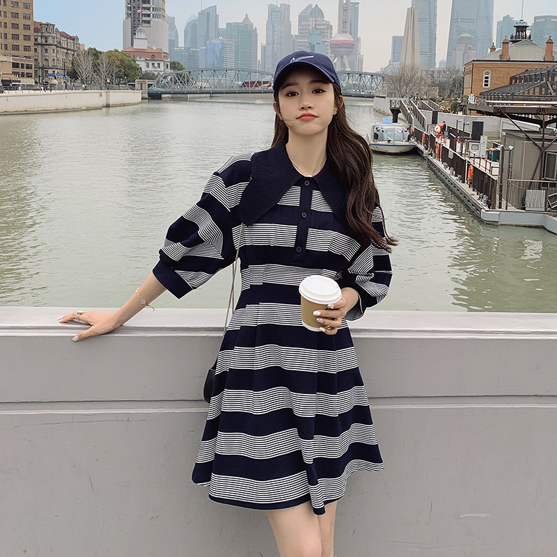 法式娃娃领条纹连衣裙女夏2024新款收腰t恤裙小个子显高设计感,女装连衣裙,唛多