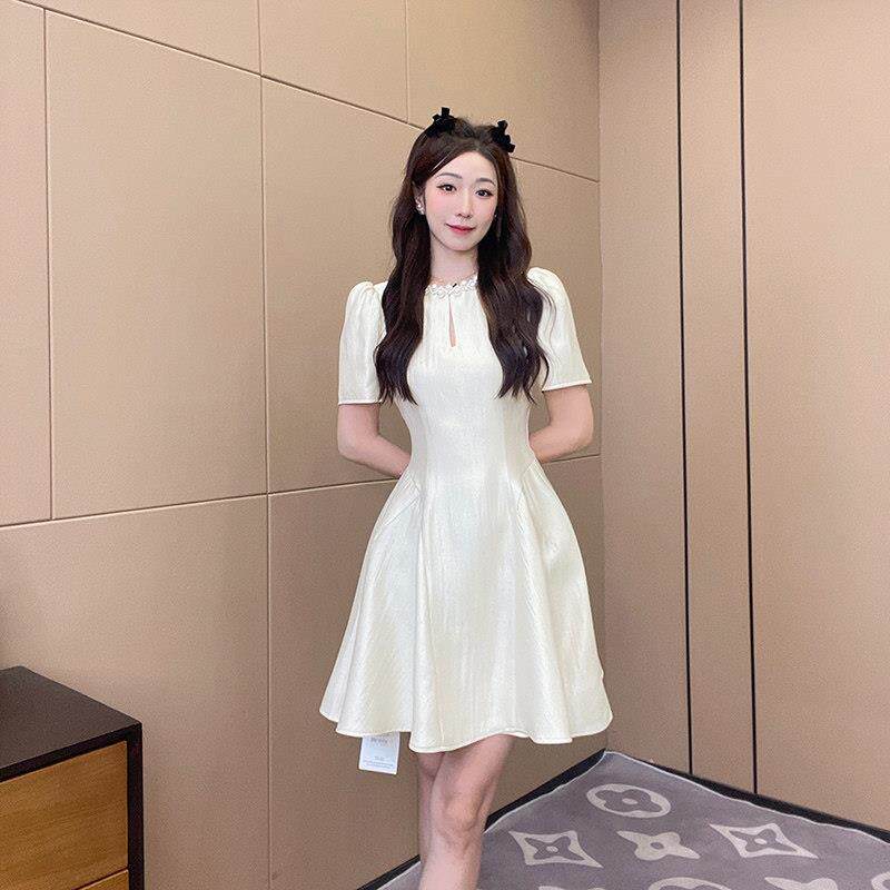 名媛千金连衣裙2026新款女夏季气质轻奢高级感小个子显高a字短裙