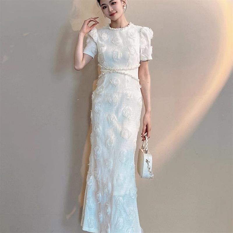 立体玫瑰花设计感白色连衣裙夏季新款女装修身收腰巨好看气质长裙