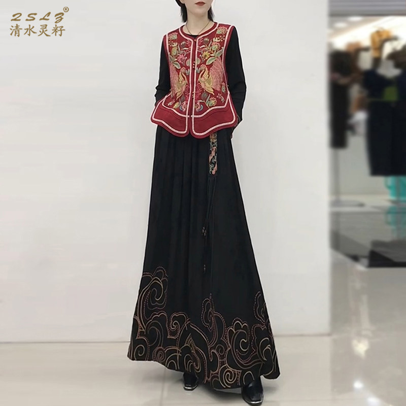 新中式重工刺绣马甲大摆裙套装女