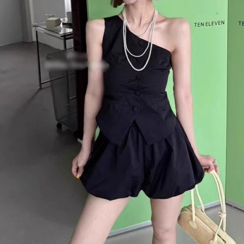 法式复古气质抹胸设计款马甲露肩背心+蓬蓬云朵短裤两件套套装