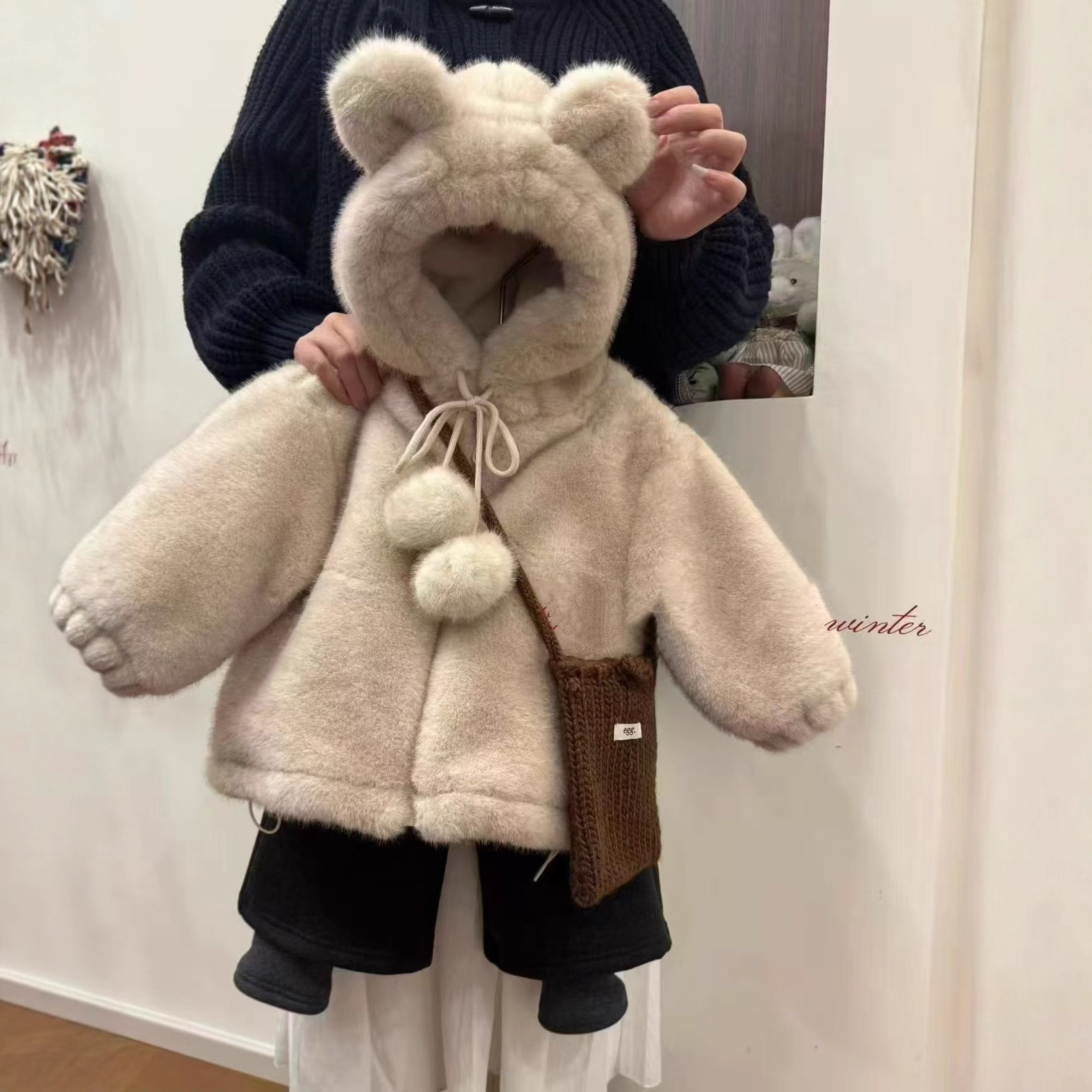 女童毛毛衣2025秋冬新款卡通加绒加厚外套儿童保暖女宝宝连帽棉服