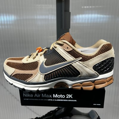 Nike耐克男鞋米棕色迈柔Vomero 5复古老爹鞋网面跑步鞋HF1553-202