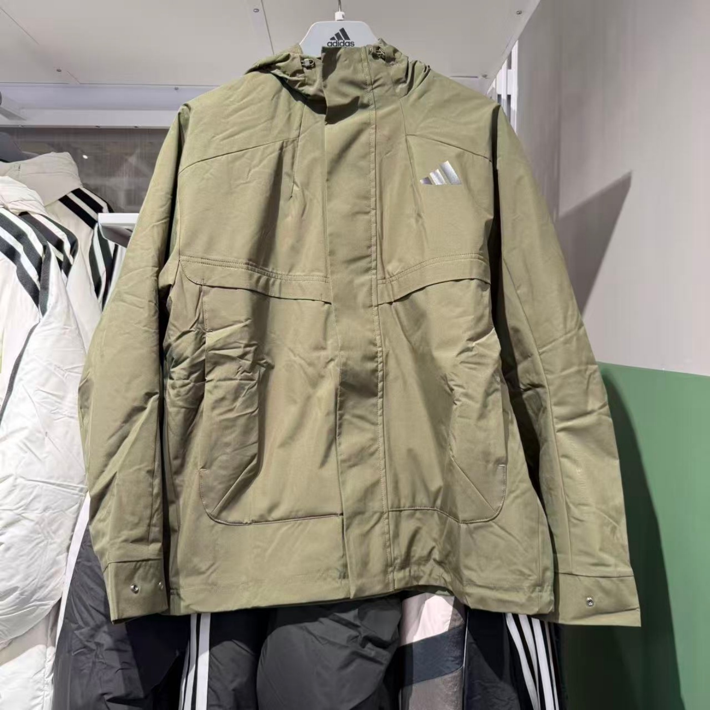 Adidas阿迪达斯男25冬新款拒水宽松加绒保暖连帽夹克外套 KB7625