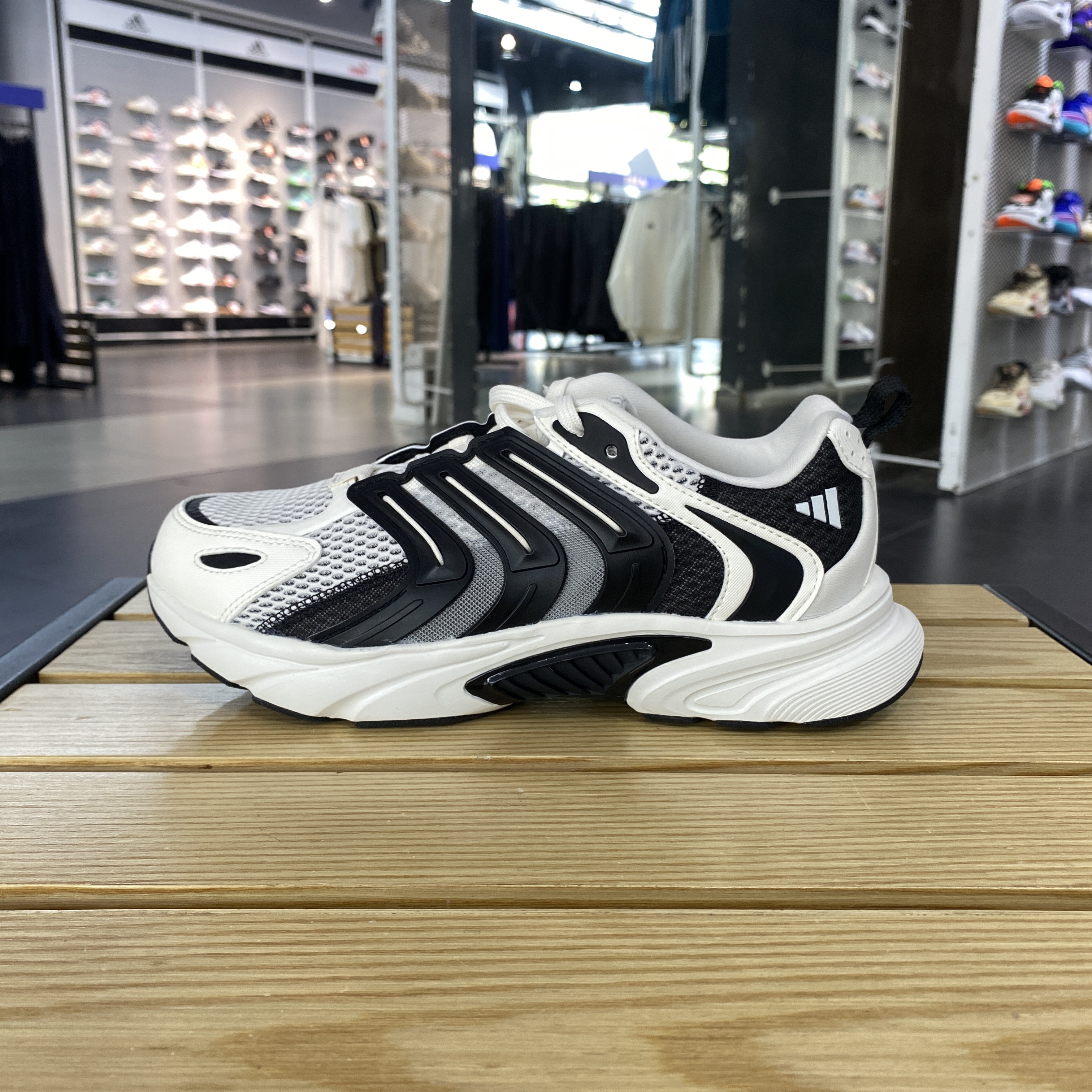 阿迪达斯男女鞋2024夏季新款清风系列透气跑鞋IF67296735IH5071