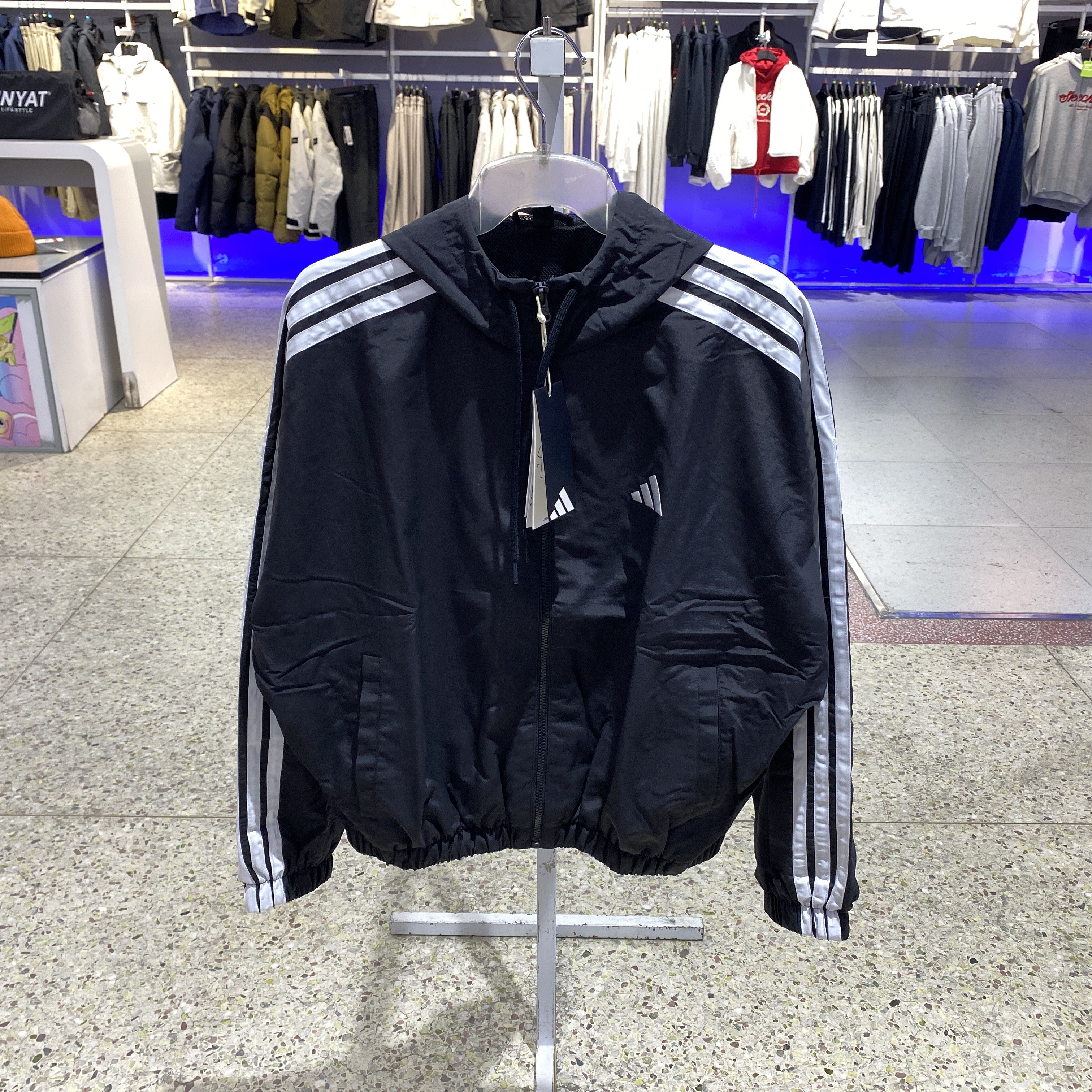 adidas阿迪达斯女子W3SWVWB运动健身夹克外套JZ2162