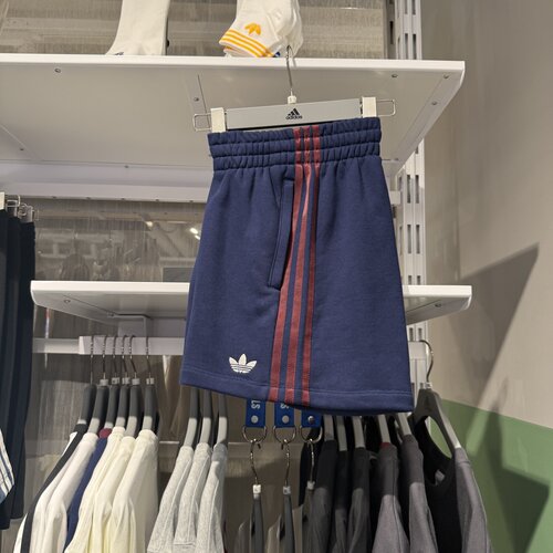 Adidas阿迪达斯三叶草女子25夏季新款短裤复古透气三分裤 JW6065