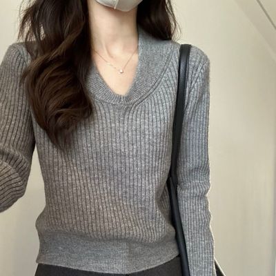 秋冬韩系氛围感穿搭V领针织打底衫女内搭秋冬高级可外穿显瘦上衣