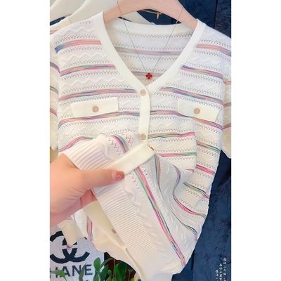 夏季法式小香风渐变色条纹冰丝上衣女V领显瘦气质短袖薄款针织t恤